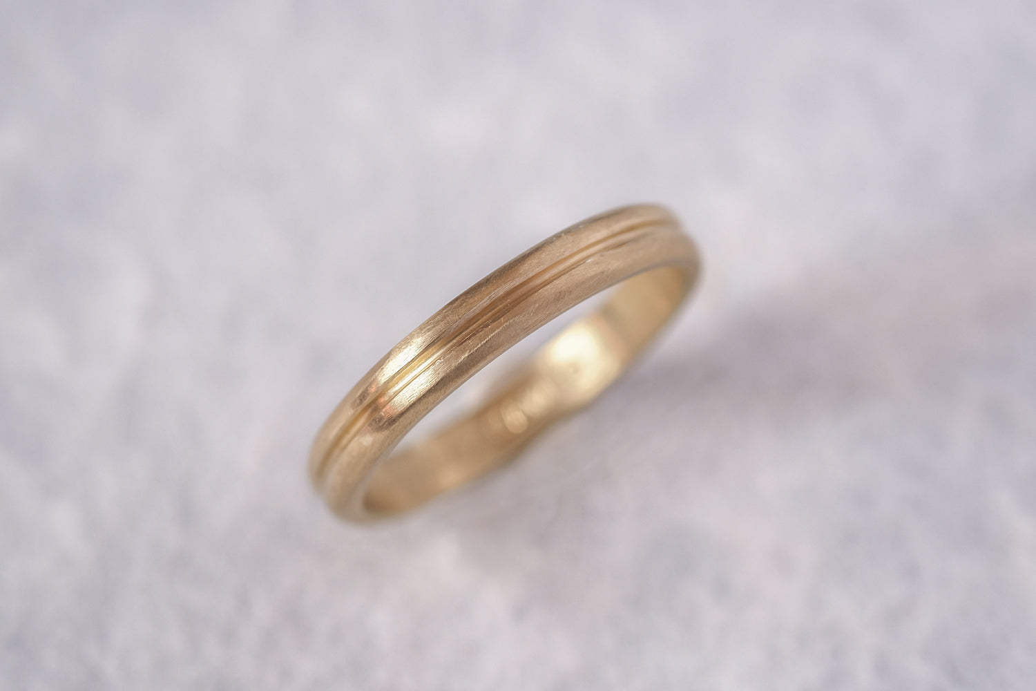 טבעת נישואין זהב פס בודד