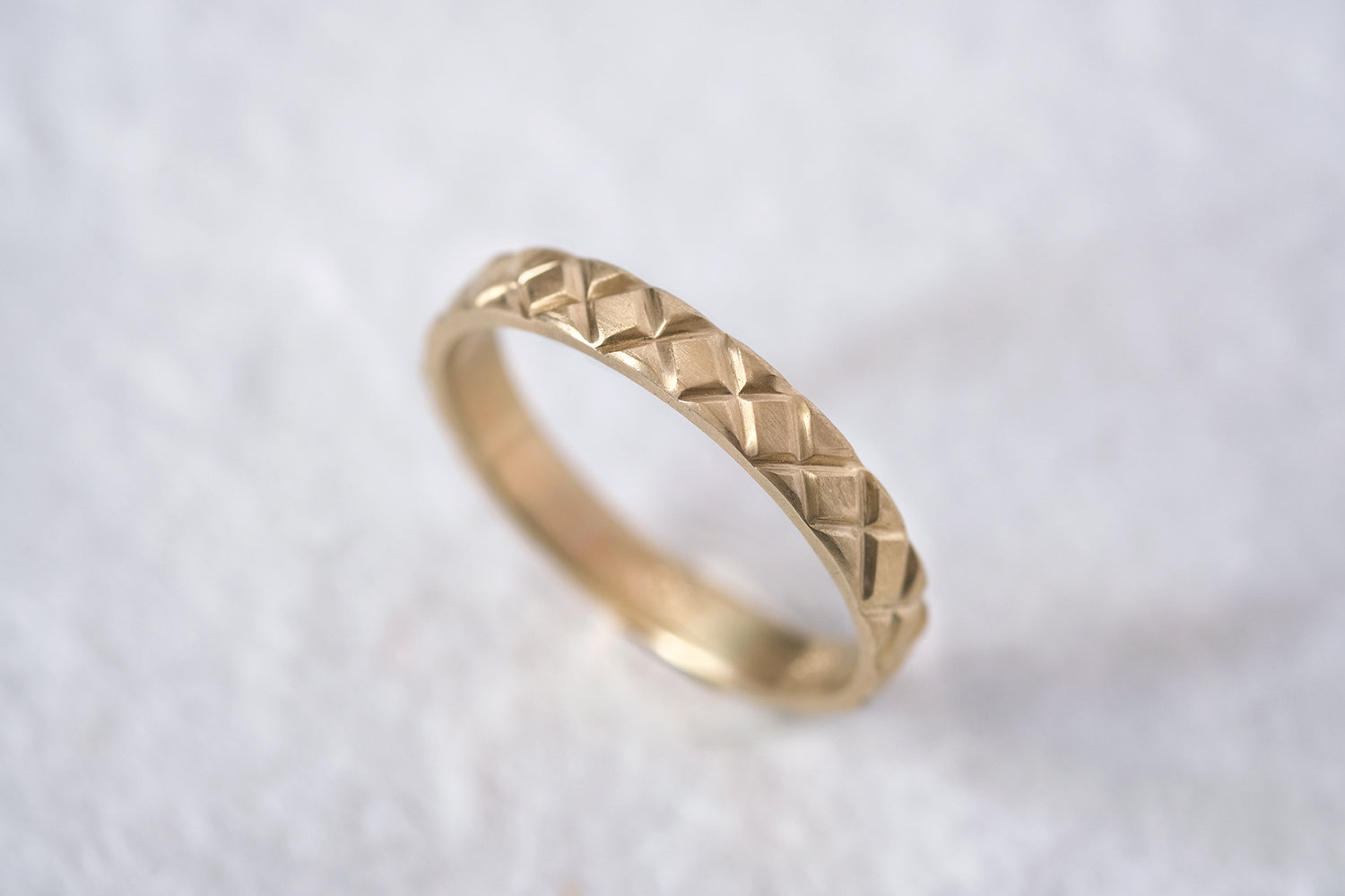 טבעת נישואין זהב צהוב כוורת