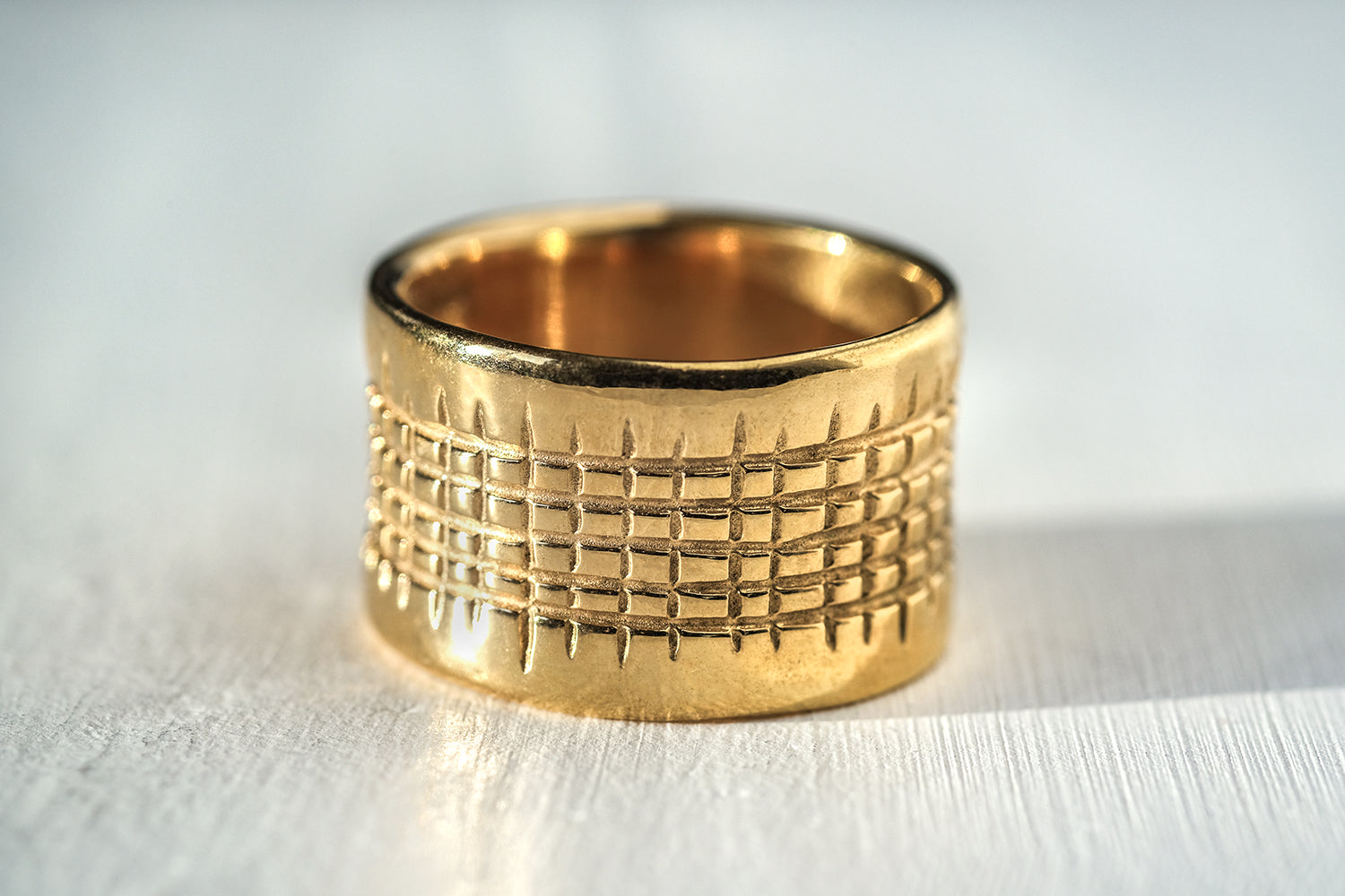 טבעת נישואין בעיצוב גריד