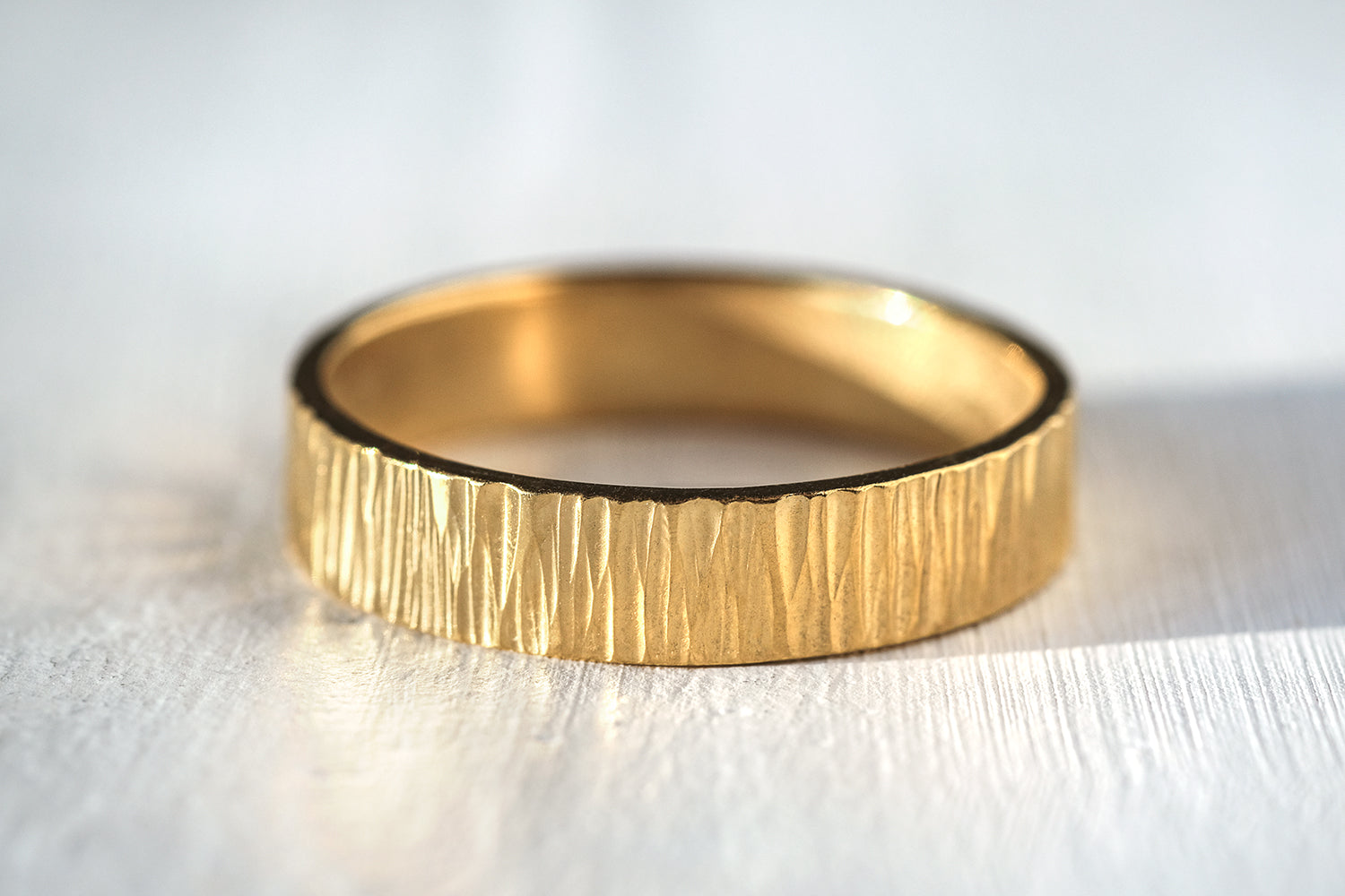 טבעת נישואין זהב בעיצוב גזע עץ 5 מ"מ