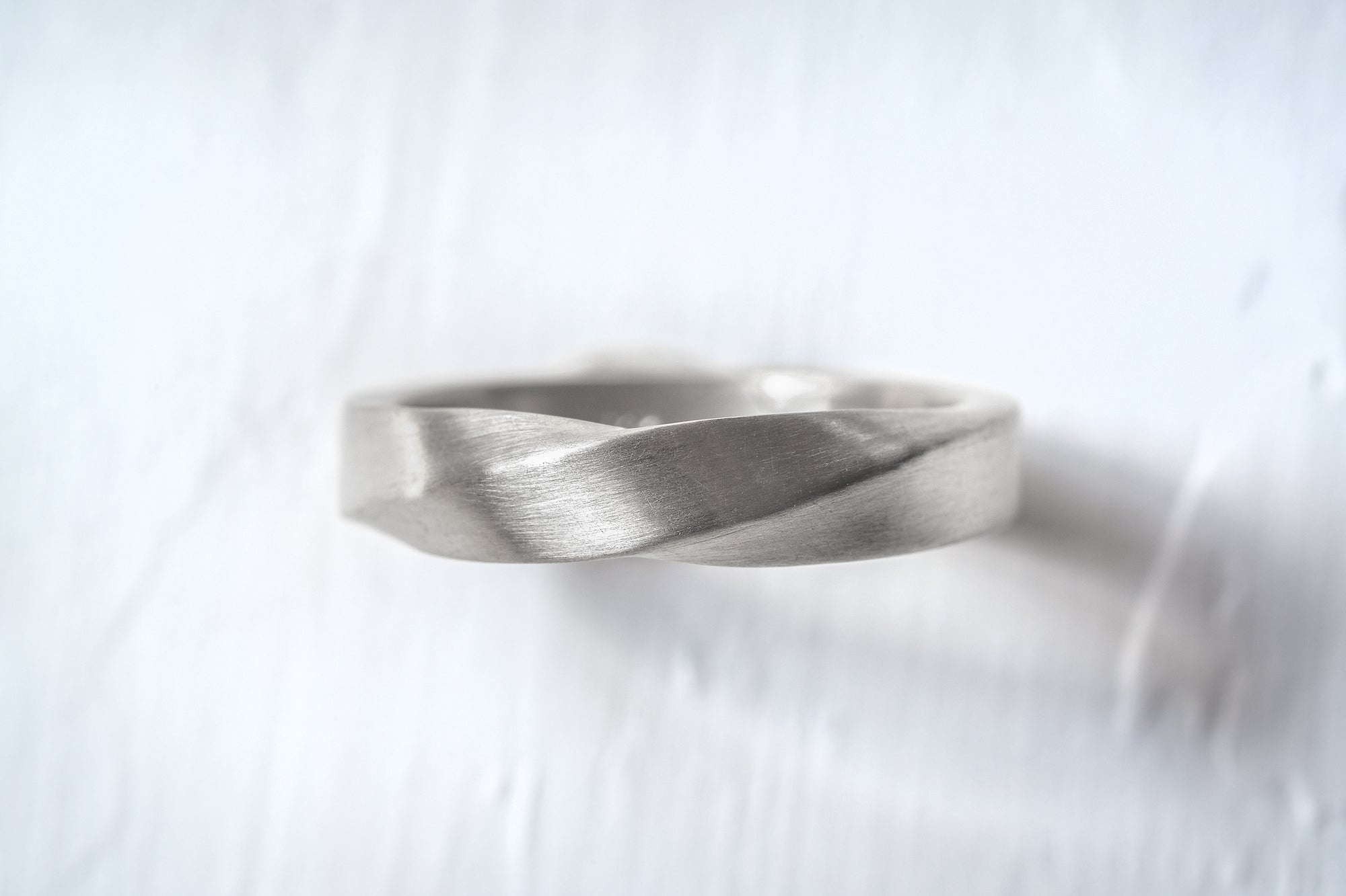 Mobius Gold Wedding Ring 4mm With A Matte Finish