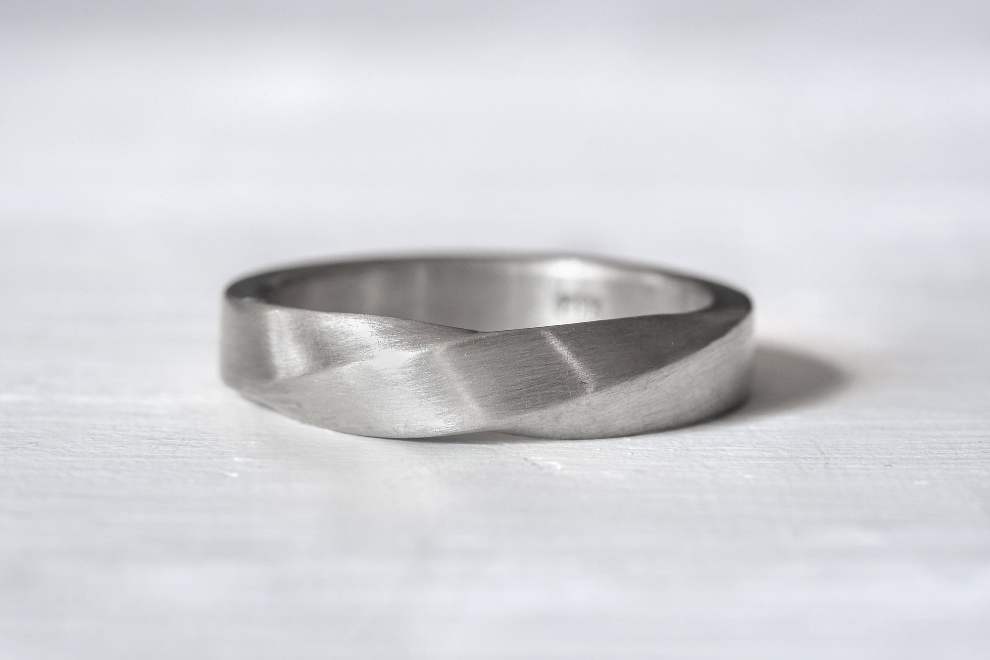 Mobius Gold Wedding Ring 4mm With A Matte Finish