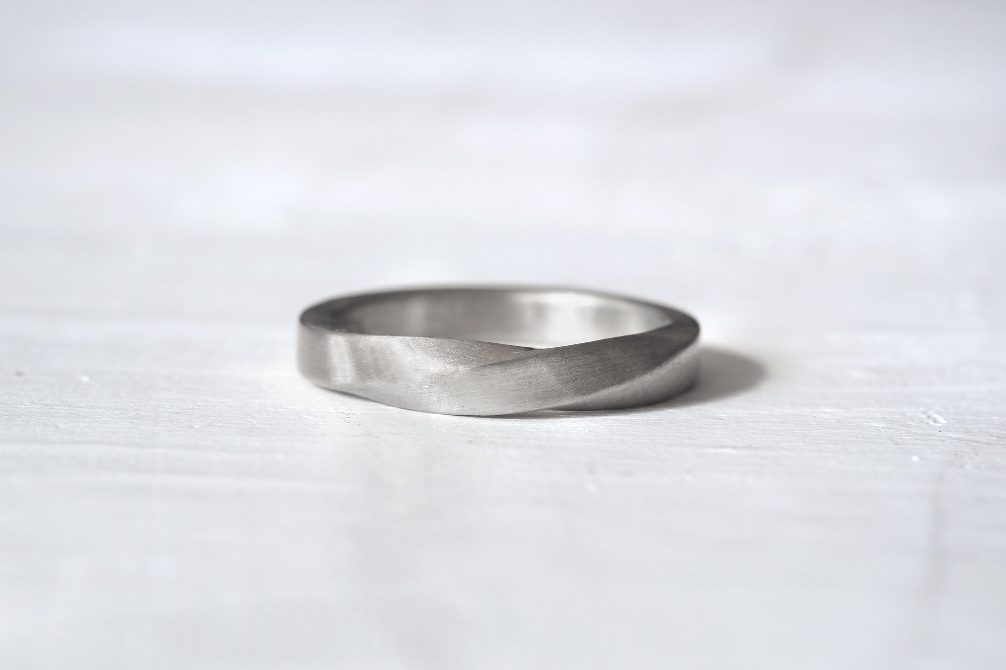 Mobius Gold Wedding Ring 3mm With A Matte Finish