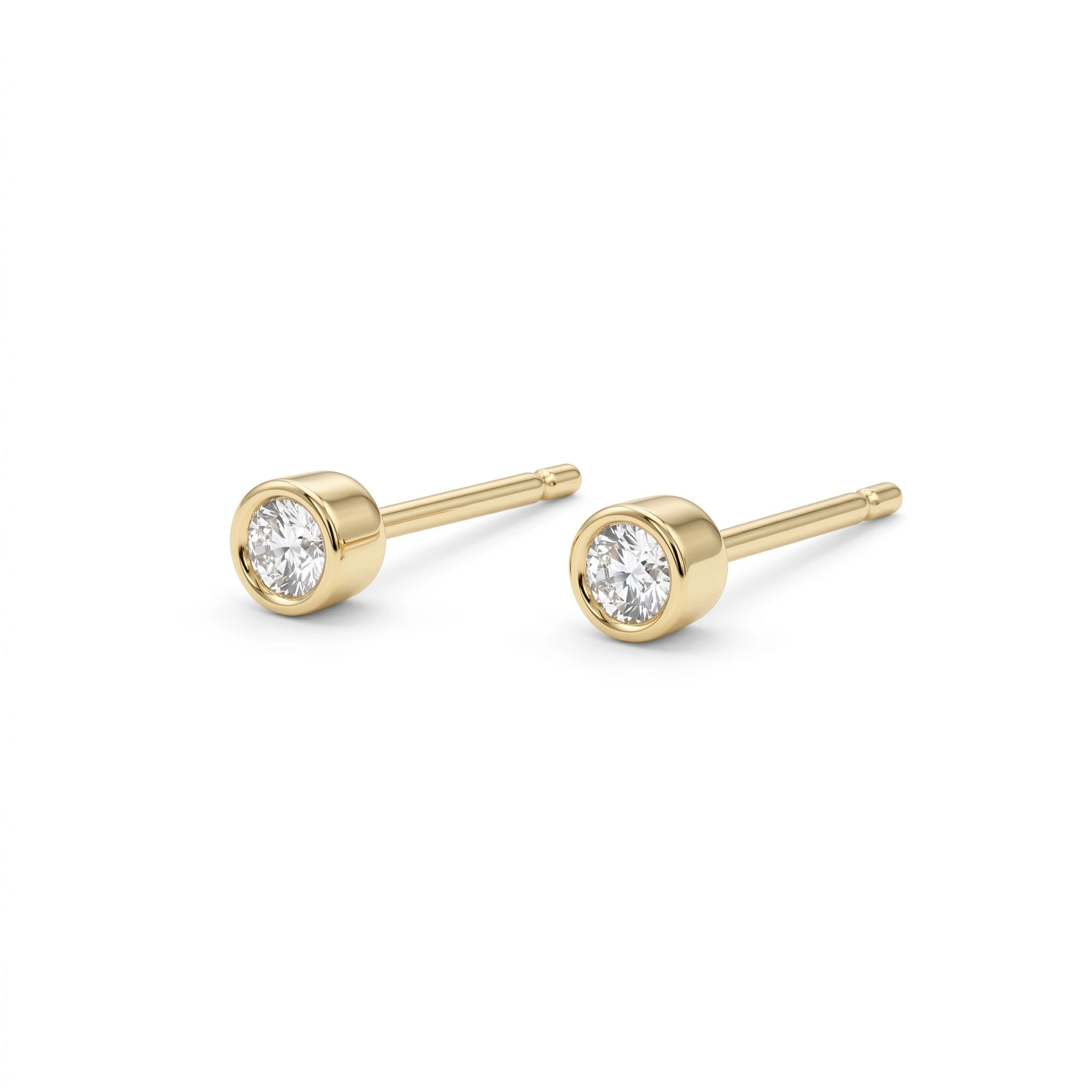 Round Diamond Stud Earrings